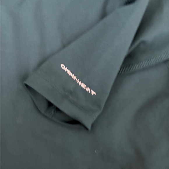 Women’s Omni-Heat™ Midweight Baselayer Crew M - Picture 4 of 6